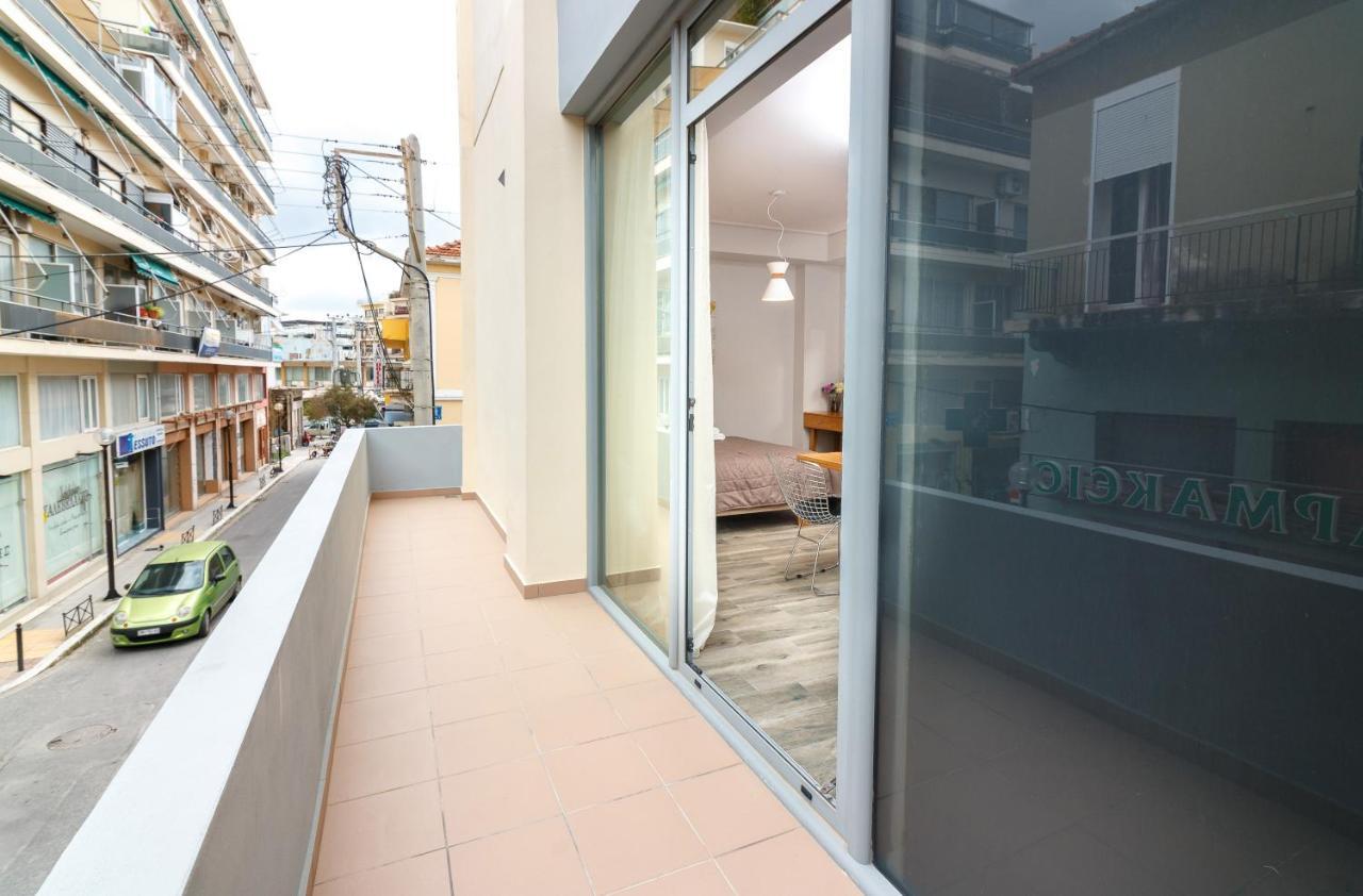 Rigas City Apartments Chrissi Akti Chania Exterior foto
